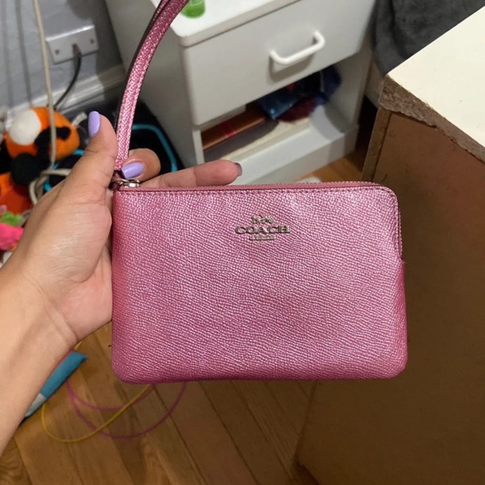 Coach pink wallet